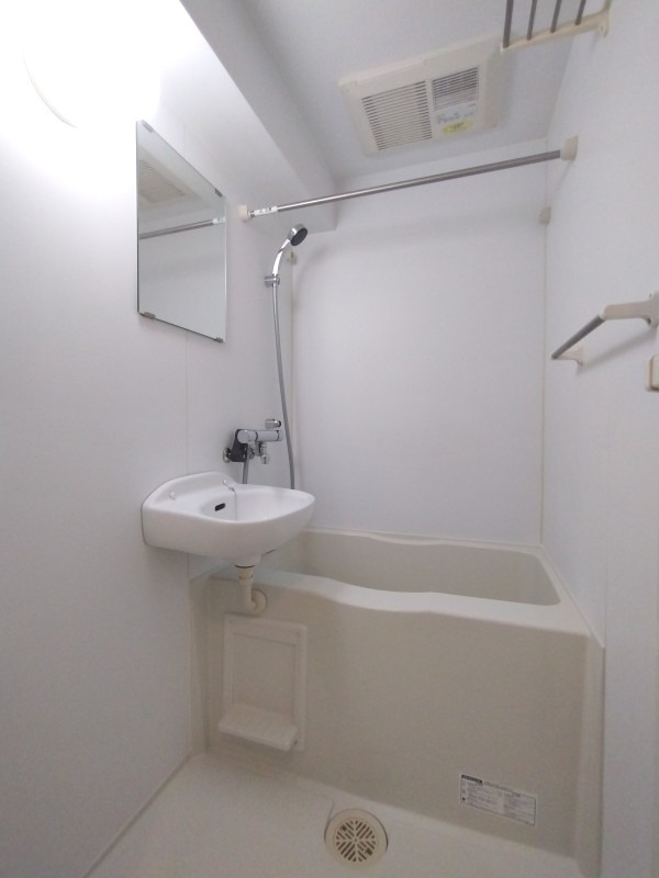 Le'a横濱中央4階 お風呂