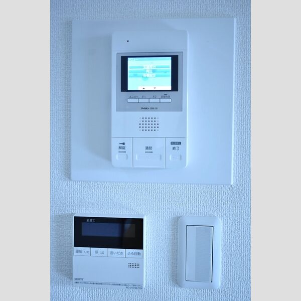 Grand Chariot408号室 TVモニターインターホン