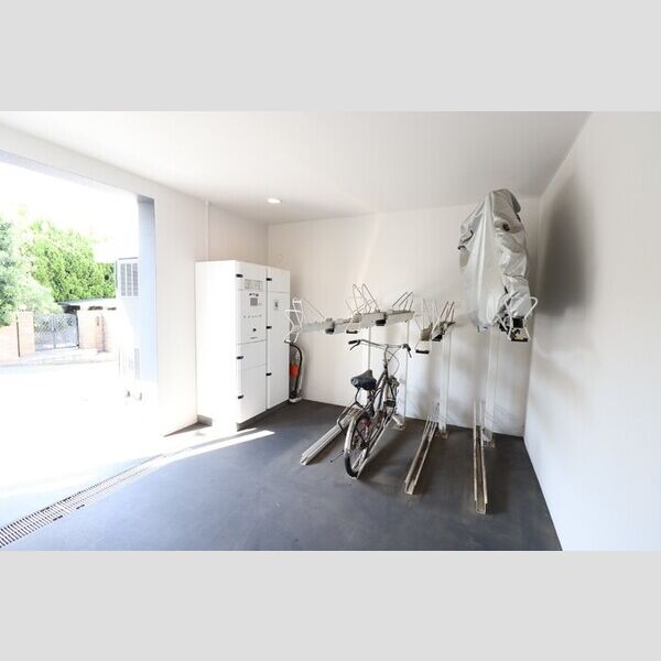 ライフパティオ菊名0304号室 駐輪場①