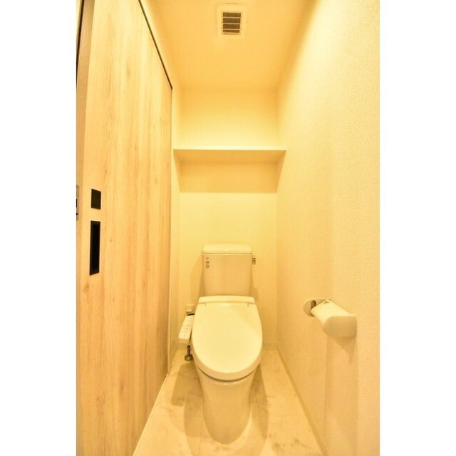CRESCENT COURT 内観