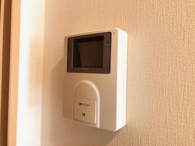ピュアガーデン美穂206号室 カメラ付インターホン（イメージ）