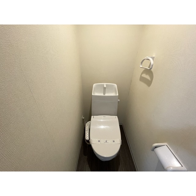 スリーパインズ204号室 内観