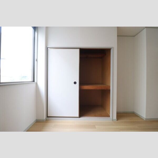 ハイホーム鈴幸 収納