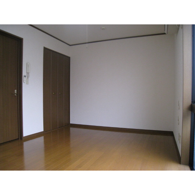 アムール 初雁 内観