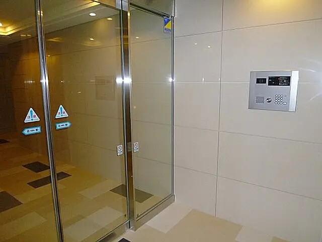 リヴシティ大島イースト4階 エントランス