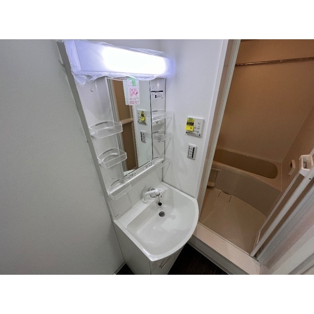 エステイトB東岩槻103号室 内観