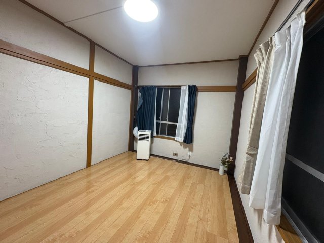 新栄コーポ4A号室 洋室　フローリング　2面採光　壁は珪藻土で快適　エアコン設置