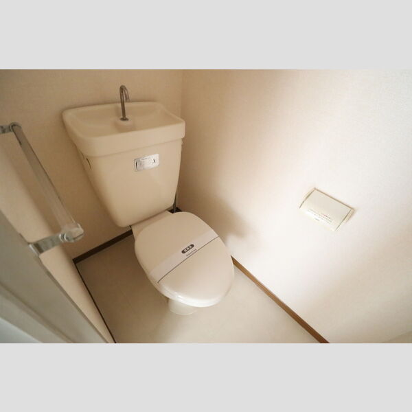 コーポスカイ　E トイレ