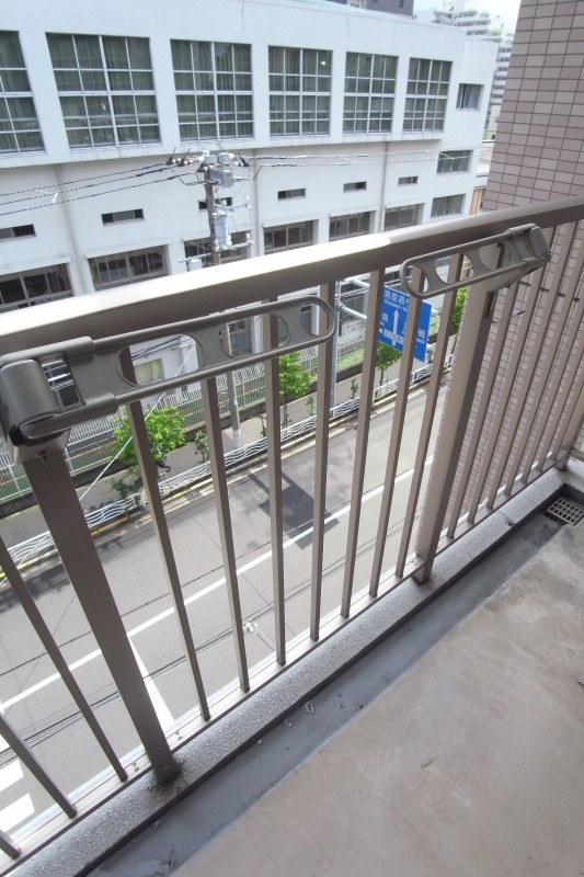 アンダーフォレスト バルコニー