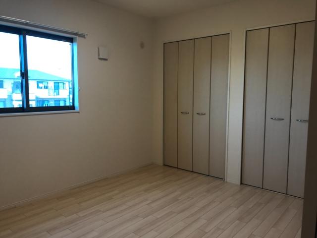 ＣＯＲＮＩＯＬＯ （コルニオーロ） 洋室