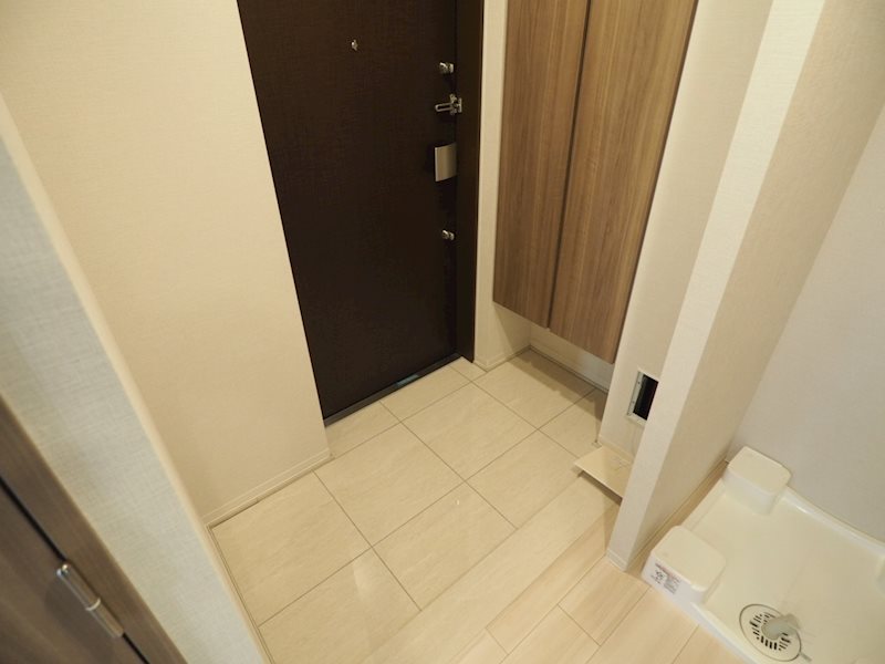 ワンルーフレジデンス上野御徒町13階 玄関