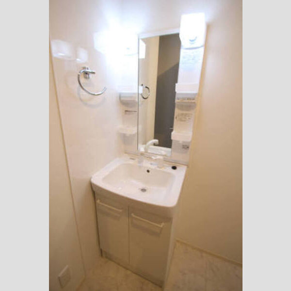 uccello 101号室　洗面台