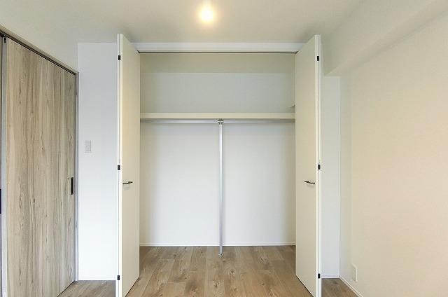 第六鳥塚ビル6階 収納