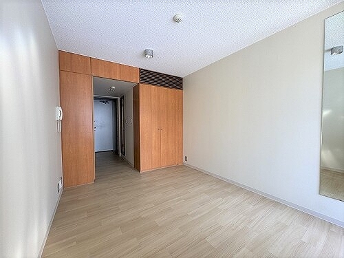 ハウス・エプタ3階 洋室別角度　約６．０畳