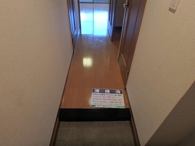 シンシア大森本町 玄関