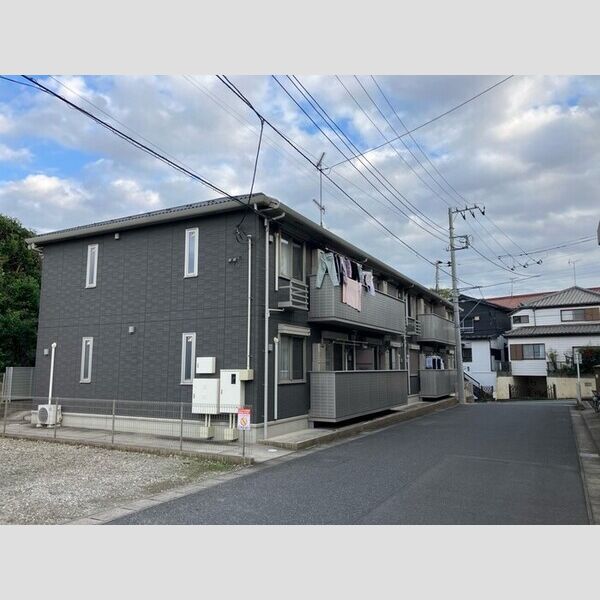 レジデンス・トロワ102号室 外観