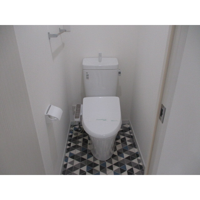 カーサアルハンブラ4階 トイレ