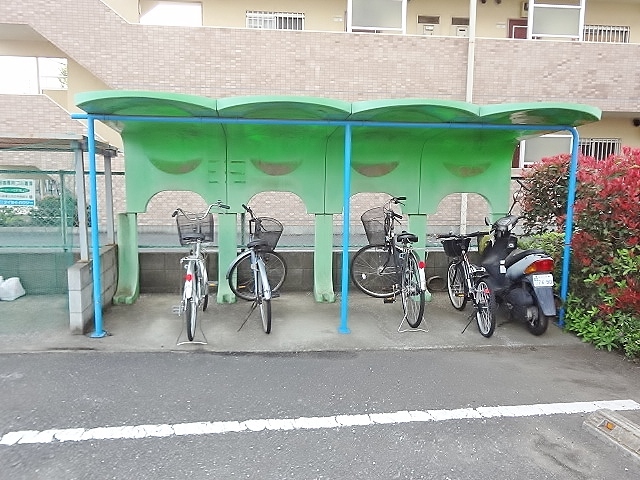 グラスハイツ0306号室 駐輪場