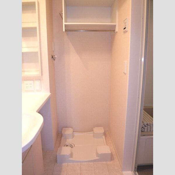 ベルカーサ302号室 室内洗濯機置き場