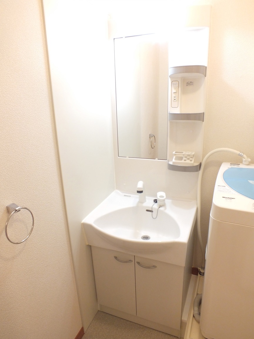 レオパレスフロール 独立洗面台