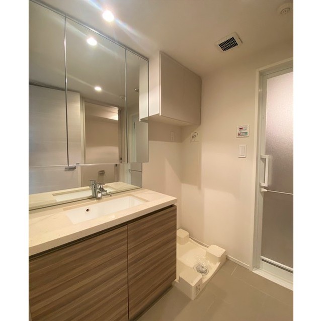 ザ・パークハビオ横浜山手301号室 同建物別部屋の参考画像