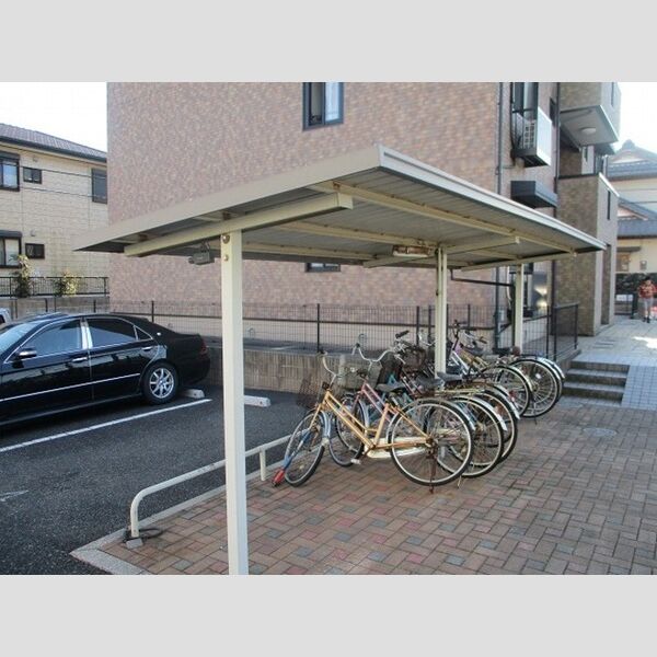 メゾン・ブルーノ 駐輪場