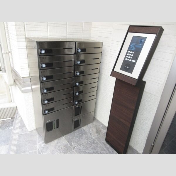 エクセリア徳丸Ⅰ202号室 集合ポスト・宅配ボックス・オートロック操作盤