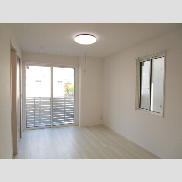 クレマチス102号室 洋室