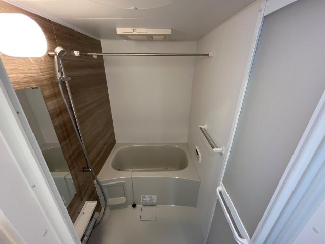 ピーニャ市川402号室 バス