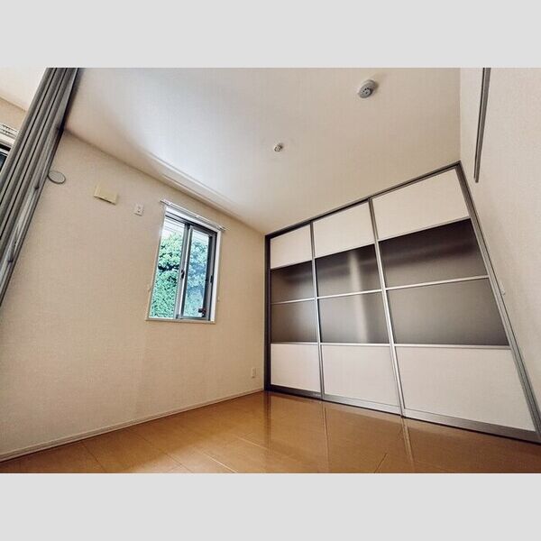 ハピネス武藏野101号室 洋室