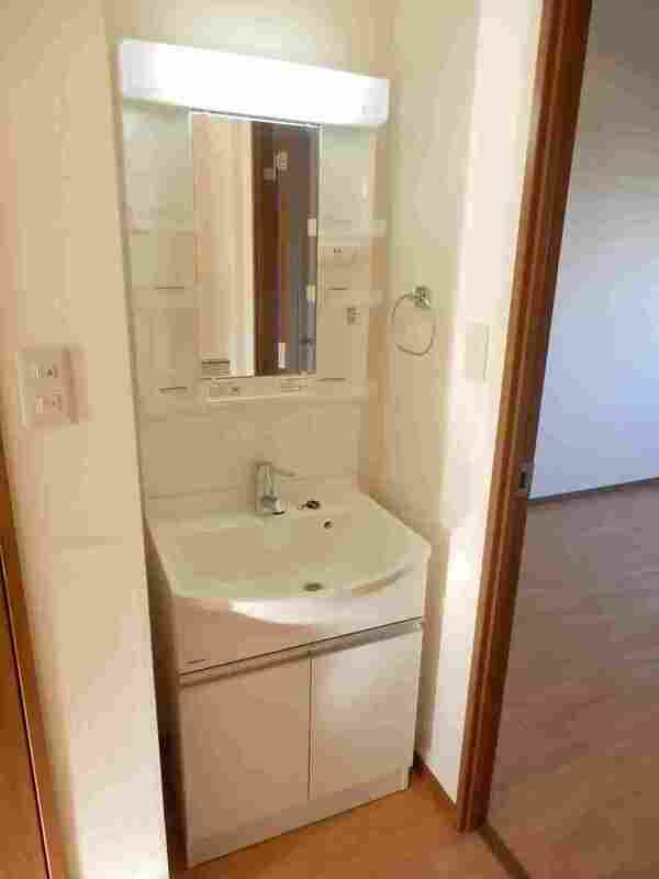 メゾンドール・ソレイユ1階 洗面