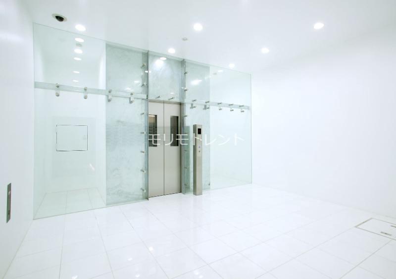 カスタリア雪谷7階 エレベーターホール