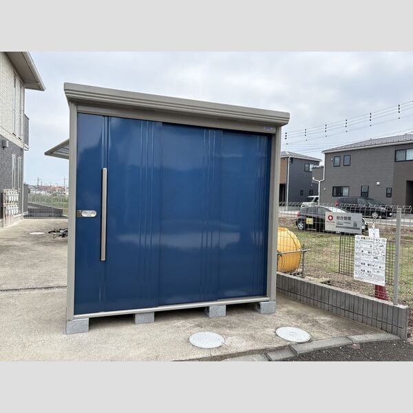 ロイヤルヒルズI ゴミステーション