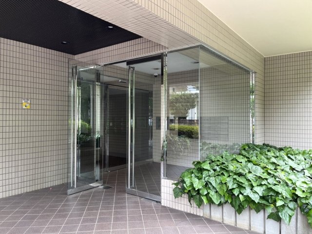 吉祥寺東急アパートメント2階 エントランス