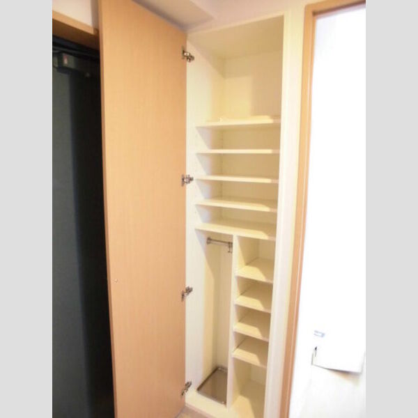 登戸N・Tステージ 玄関