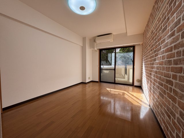 アッシュエム リビング