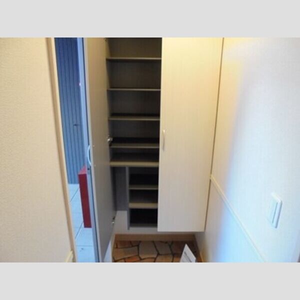 メルヴェイユ　C105号室 玄関