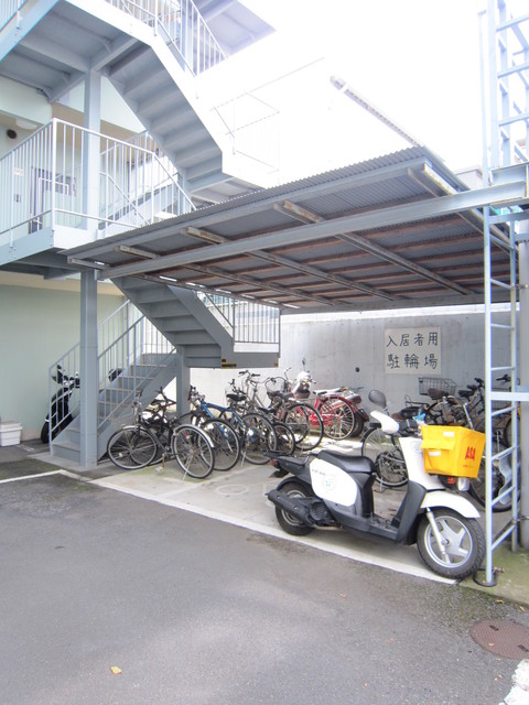 パレスグリーンヒル0505号室 駐輪場