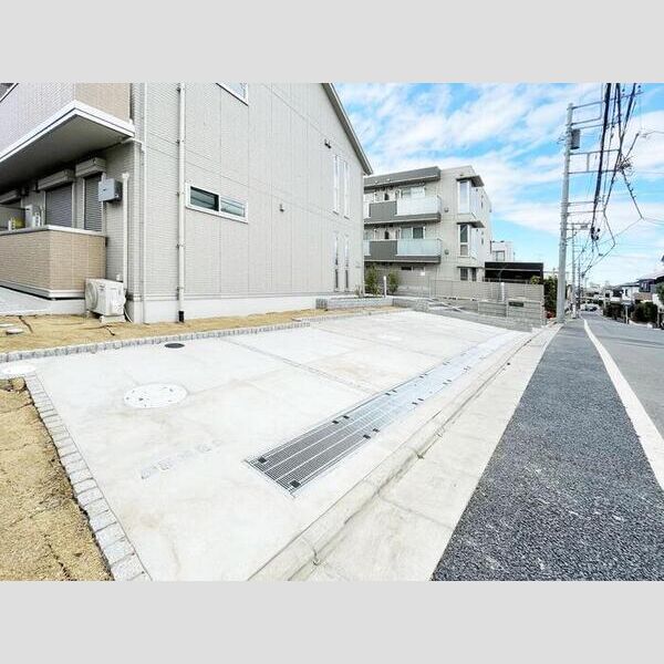 エスタシオン 駐車場