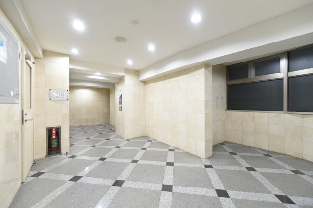 スカイコート両国壱番館5階 エントランス