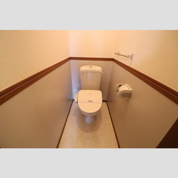 ルヴァン コート　壱番館105号室 トイレ