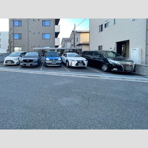 エクセレント ヒルズ 駐車場