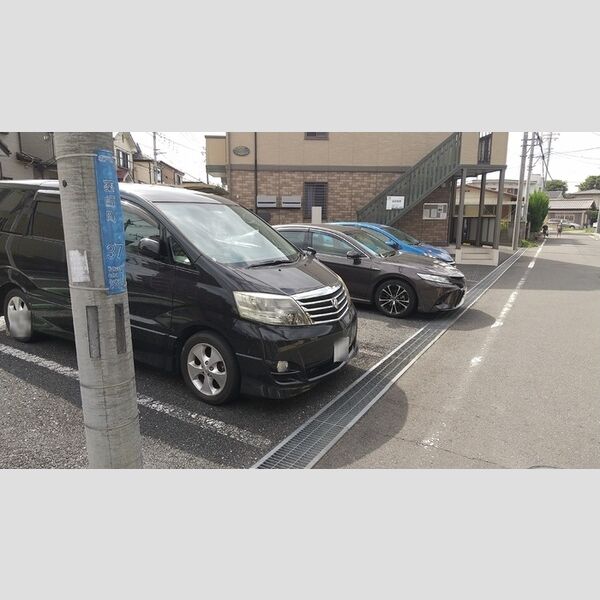 サウスイースト 駐車場