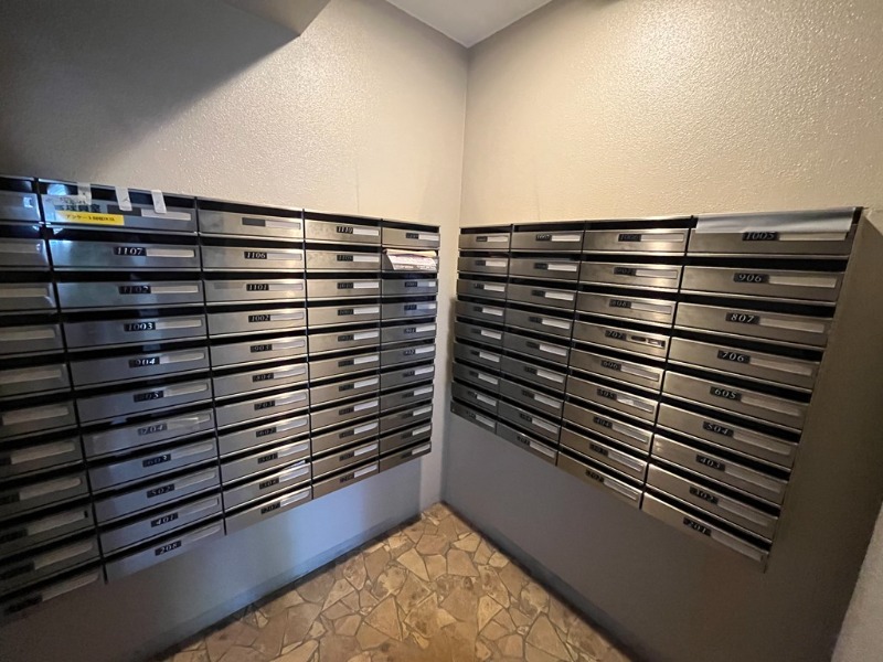 ガラ・シティ横浜西口10階 メールBOX