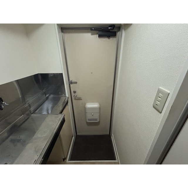 ローズマリー107号室 玄関