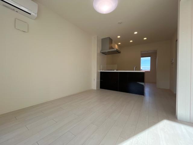 レヴメゾン神山弐番館 リビング