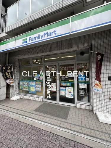 コンシェリア笹塚 ＴＥＲＲＡＣＥ 【コンビニエンスストア】ファミリーマート 渋谷笹塚二丁目西店まで976ｍ