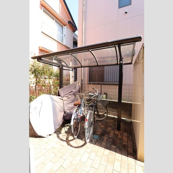 クレセントM　Ⅲ 駐輪場