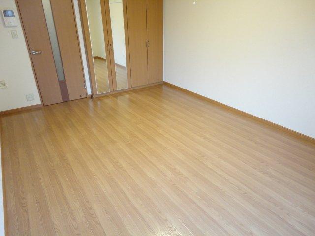 ディモア足立 洋室
