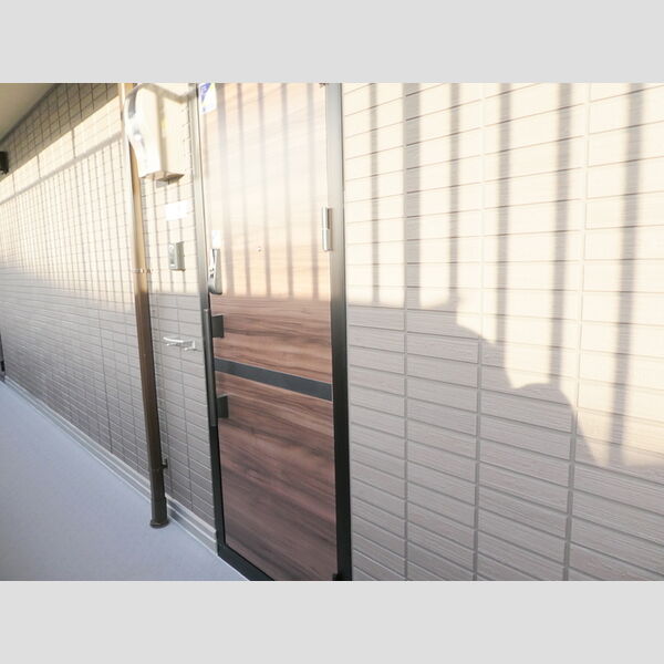 シェーングラース　D102号室 玄関